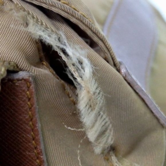 Prada BT8994 Shoulder Bag💥PRICE DROP💥 - Picture 7 of 9